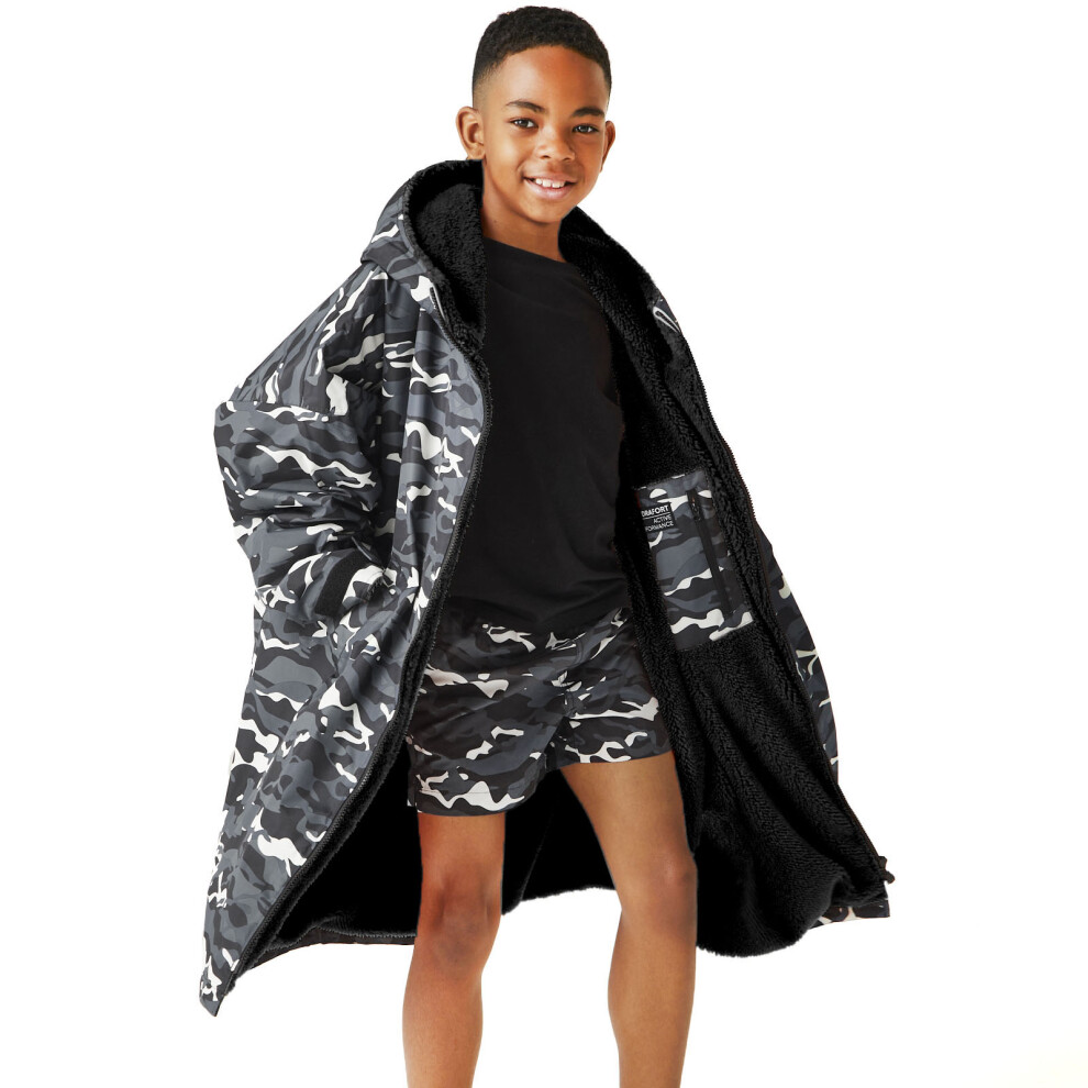 (9-13 Yrs, Black Camo/Black) Regatta Kids Spirit Of Adventure Hooded Waterproof Warm Drying Changing Robe