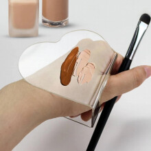 1pc Heart Shape Foundation Art Palette Nail Art Palette Hand held Salon Manicure Tool