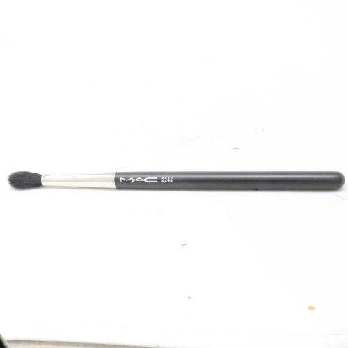 MAC Mac 224S Synthetic Taperd Blending Brush  / New