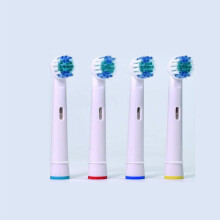 4 kpl/sarjan päiden vaihto Pehmeäharjainen POM 4 väriä Oral B 3D -hammasharjoille