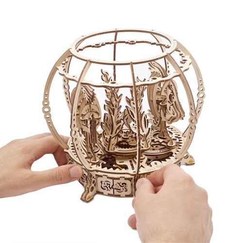 UGEARS Mechanical Aquarium Mechanical Wooden Model Kit 70155 2