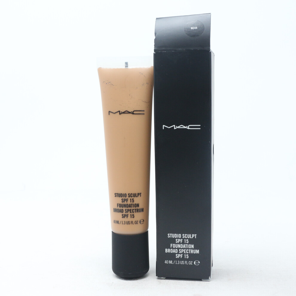 (NC 44) Mac Studio Sculpt Spf 15 Foundation  1.3oz/40ml New With Box