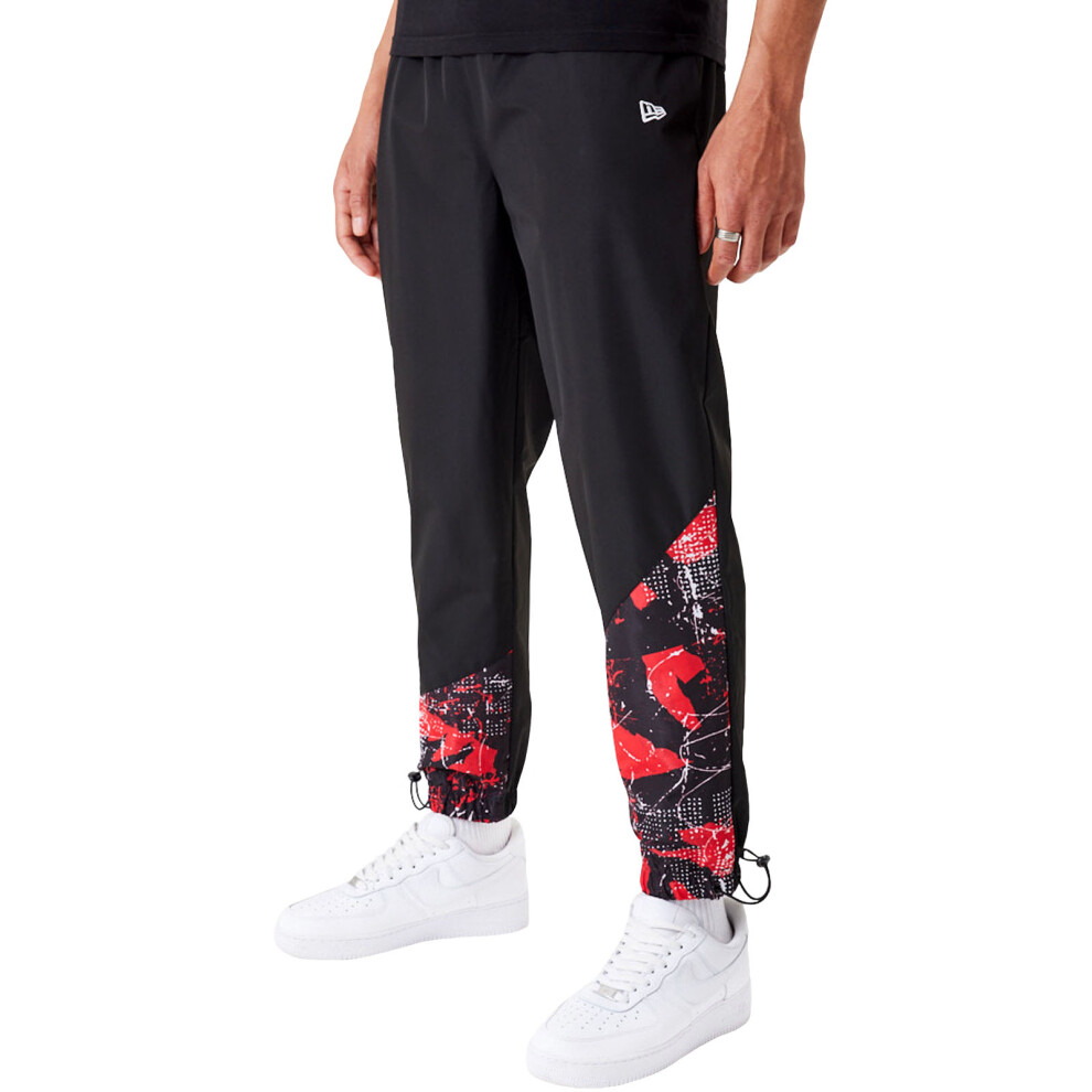 (L, Black) New Era Mens Chicago Bulls All Over Pattern Panel Joggers Track Pants - Black