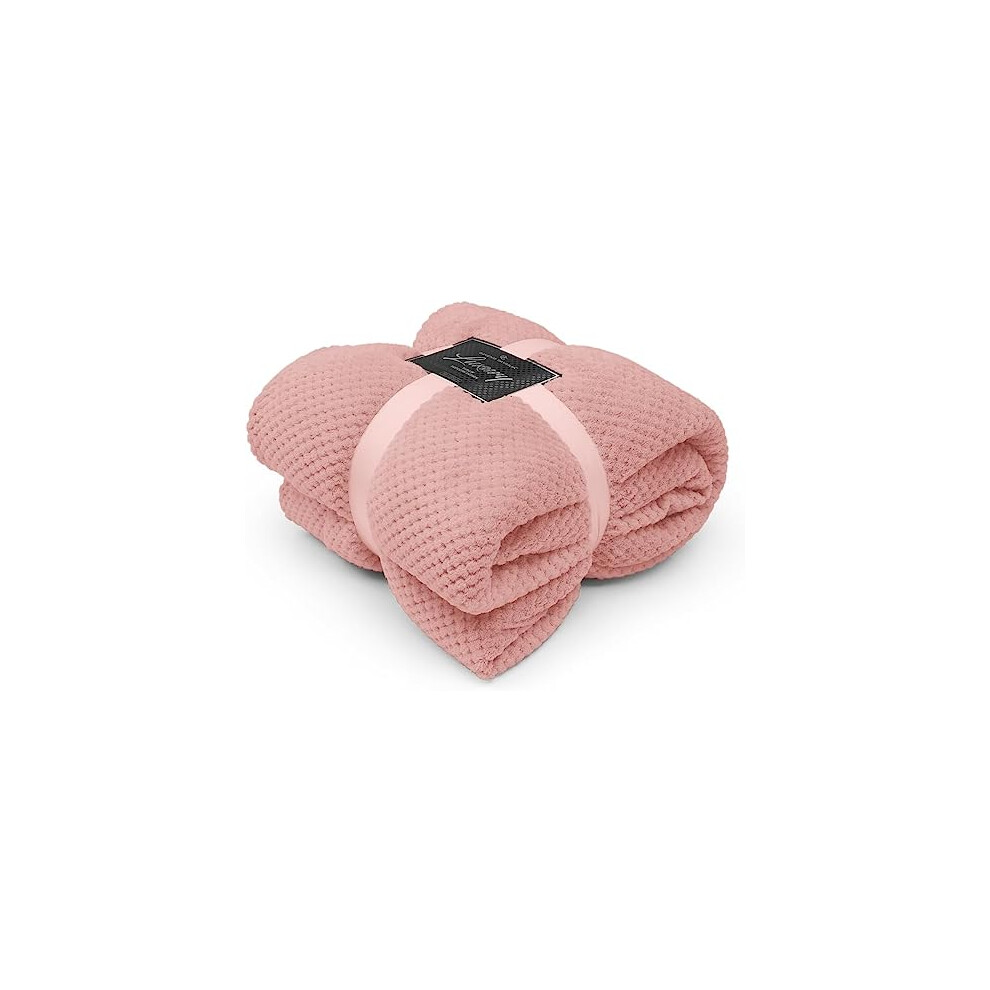 FAIRWAYUK Waffle Honeycomb Throw Fleece Blankets, 100% Polyester Warm Faux Fur Throws Over Sofa Bed Settee Soft Blanket, Extra Large (Blush Pink,