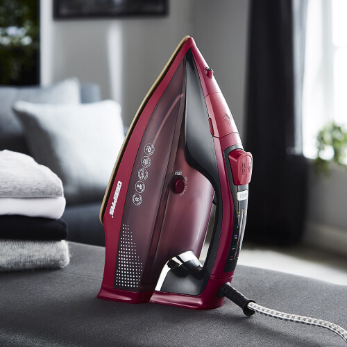 GEEPAS Geepas 2400W Digital Steam Iron Digital Temperature Control - 350ML 1