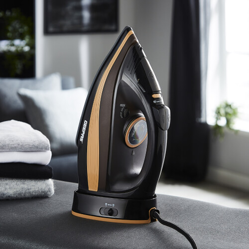GEEPAS Geepas Cordless Steam Iron Ceramic Soleplate 2400W - Black 1