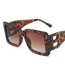 (Leopard) Classic Black Luxury Brand Women's sunglasses Ladies Trendy Designer Square