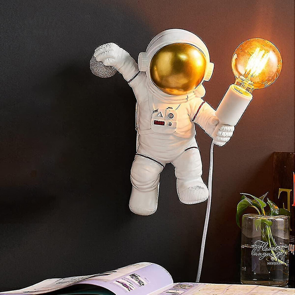 Kids Wall Light With Switch And Plug, Modern Astronaut Wall Lamp For Kids Room With 1.5m Cable, E27 Indoor Wall Light For Boys Girls, Night Light, Whi