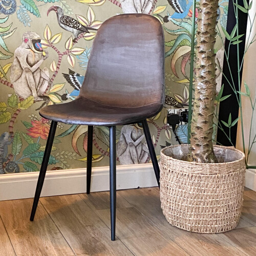 GREY FABRIC CHAIR BLACK METAL LEGS 1
