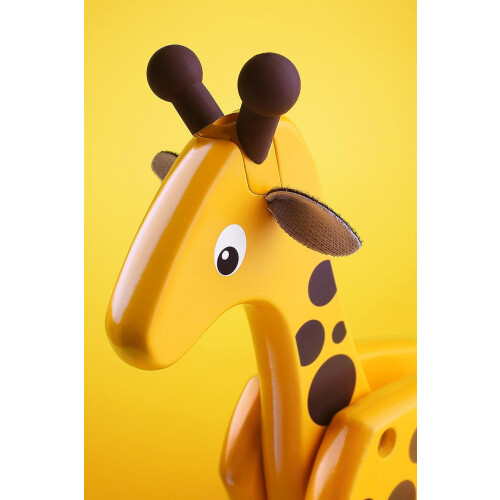 Pull-along Giraffe 1