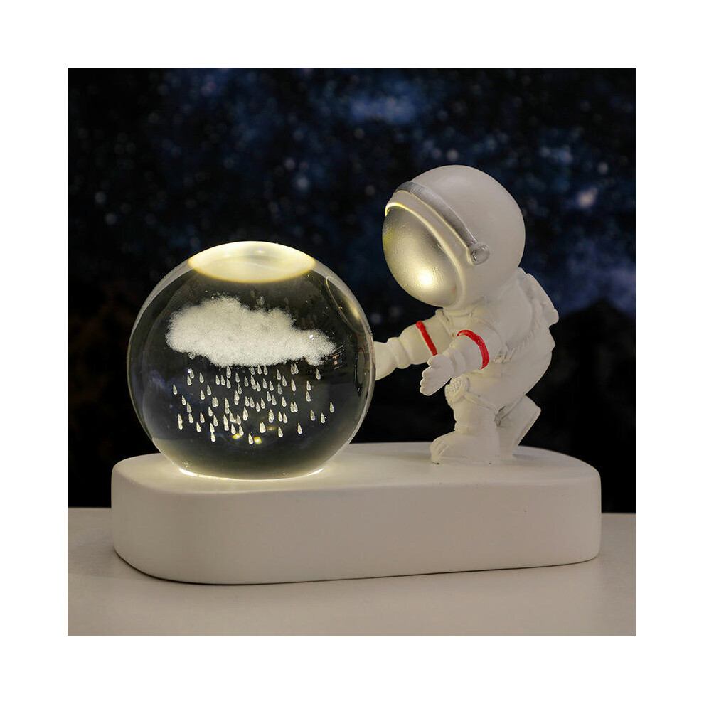 (Love astronauts rainy days (natural light)) Creative Astronaut's Night Lantern Crystal Ball Lights Light Desktop Small Locker Room Decoration Birthda