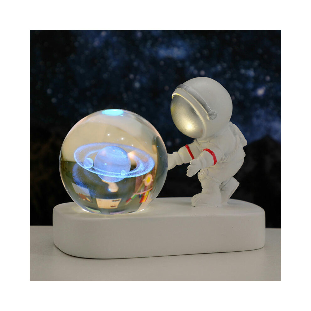 (Love Astronaut Saturn (colorful)) Creative Astronaut's Night Lantern Crystal Ball Lights Light Desktop Small Locker Room Decoration Birthday Gift