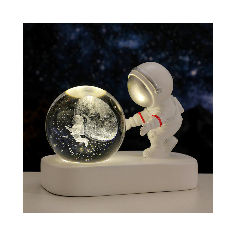 (Love Astronauts Travel on Starry Sky (Natural Light)) Creative Astronaut's Night Lantern Crystal Ball Lights Light Desktop Small Locker Room Decorati