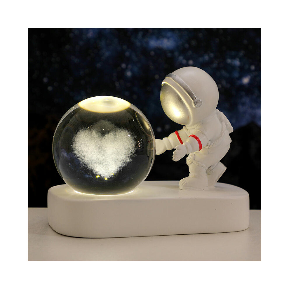 (Love Astronauts Xinyun (Natural Light)) Creative Astronaut's Night Lantern Crystal Ball Lights Light Desktop Small Locker Room Decoration Birthday Gi