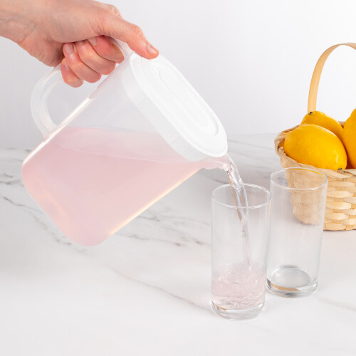 Clear Plastic Fridge Door Jug with Airtight Lid 1
