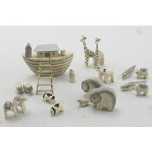 Noah & co East of India Ark & Wooden small Boxed play set Hand Carved