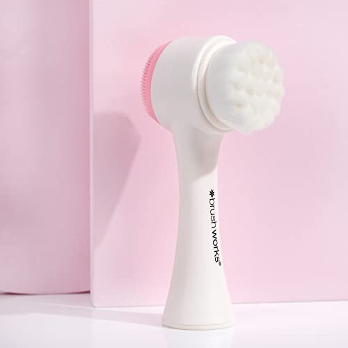 Facial Cleansing Brush 1