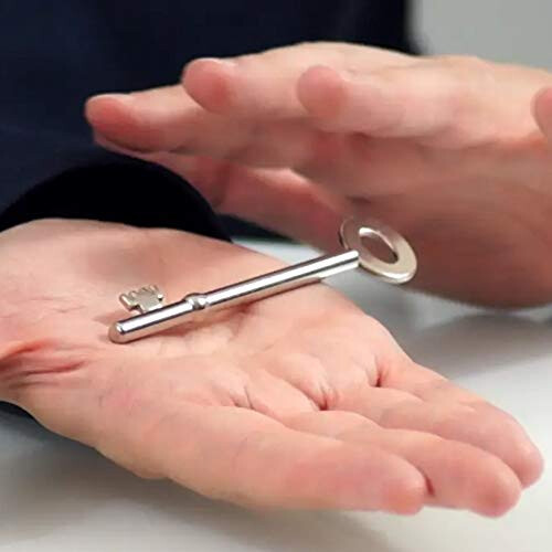 Magician's Ghost Key Mentalism Illusion Haunted Key Moving Close Up Magic Trick