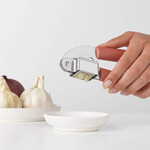 Brabantia Garlic Press, TASTY+ - Terracotta Pink 1