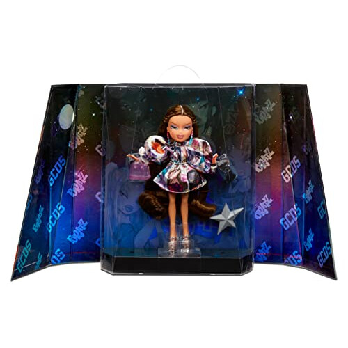 Bratz Muñeca de Moda Yasmin Edición Especial Bratz x GCDS, Multicolor 2