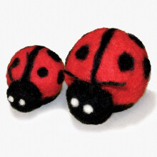 D72-73928 - * Dimensions Needle Felting - Round & Wooly: Ladybugs