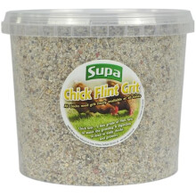 Chick Flint Grit 4.75kg is a Fine Grade of Insoluble Flint Grit to Assist the Grinding and Digestion of Food. Suitable for Chicks and Young Birds