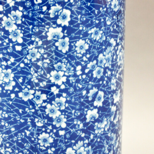 18" BLUE WHITE UMBRELLA STAND 1