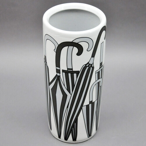 18" BLACK AND WHITE UMBRELLA STAND 1