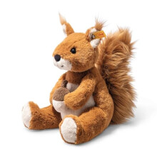 045172 Phil squirrel 20 russet