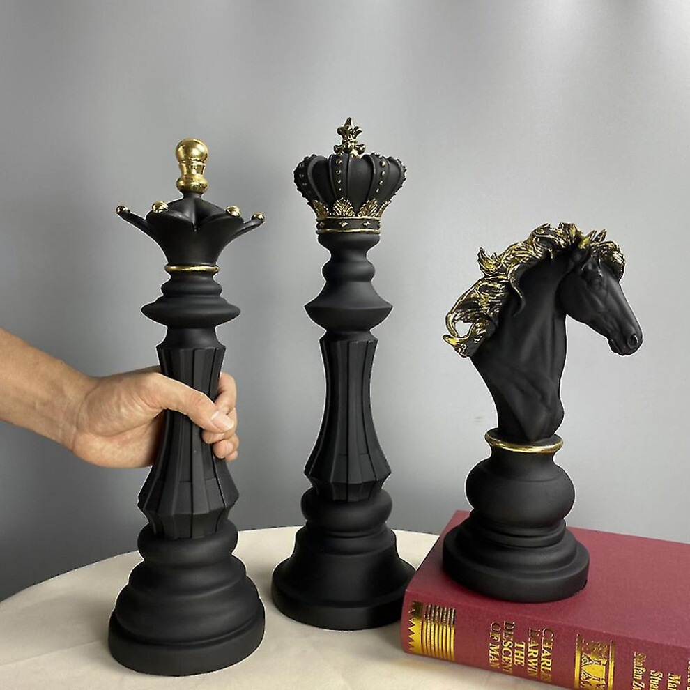 ( Queen) Chess King Queen Knight Resin Crafts International Chess Statue Sculpture Black