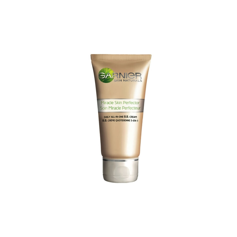 Hydrating Cream with Colour Garnier Skin Naturals Bb Cream Spf 15 Medium 50 ml