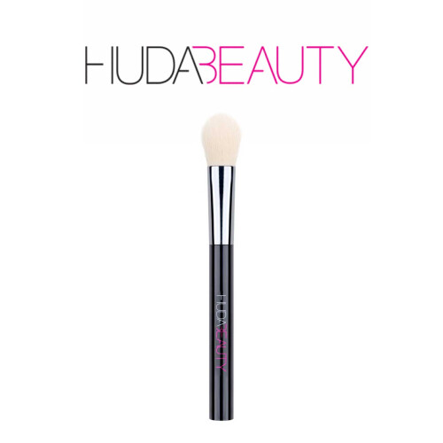 Huda Beauty HUDABEAUTY Glow Highlighter Brush ORIGINAL