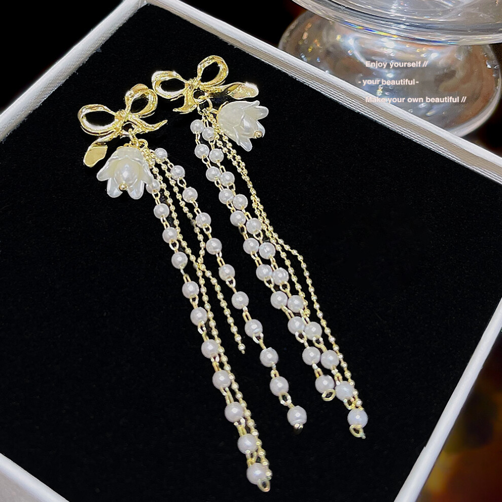 (E0061 Silver Needle) S925 silver needle fashion tassel earrings Korean high-end pearl earrings temperament earrings light luxury niche jewelry for wo