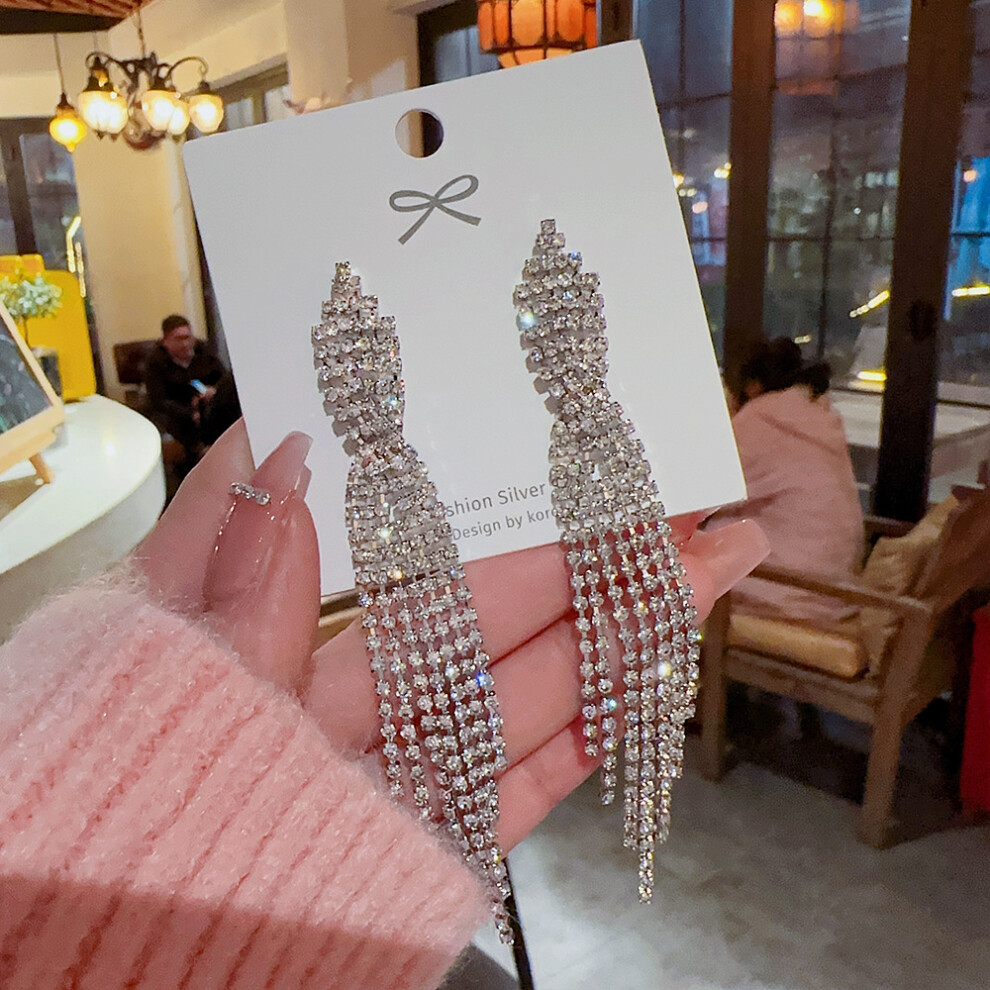 (E0209 silver silver needle) S925 silver needle fashion tassel earrings Korean high-end pearl earrings temperament earrings light luxury niche jewelry