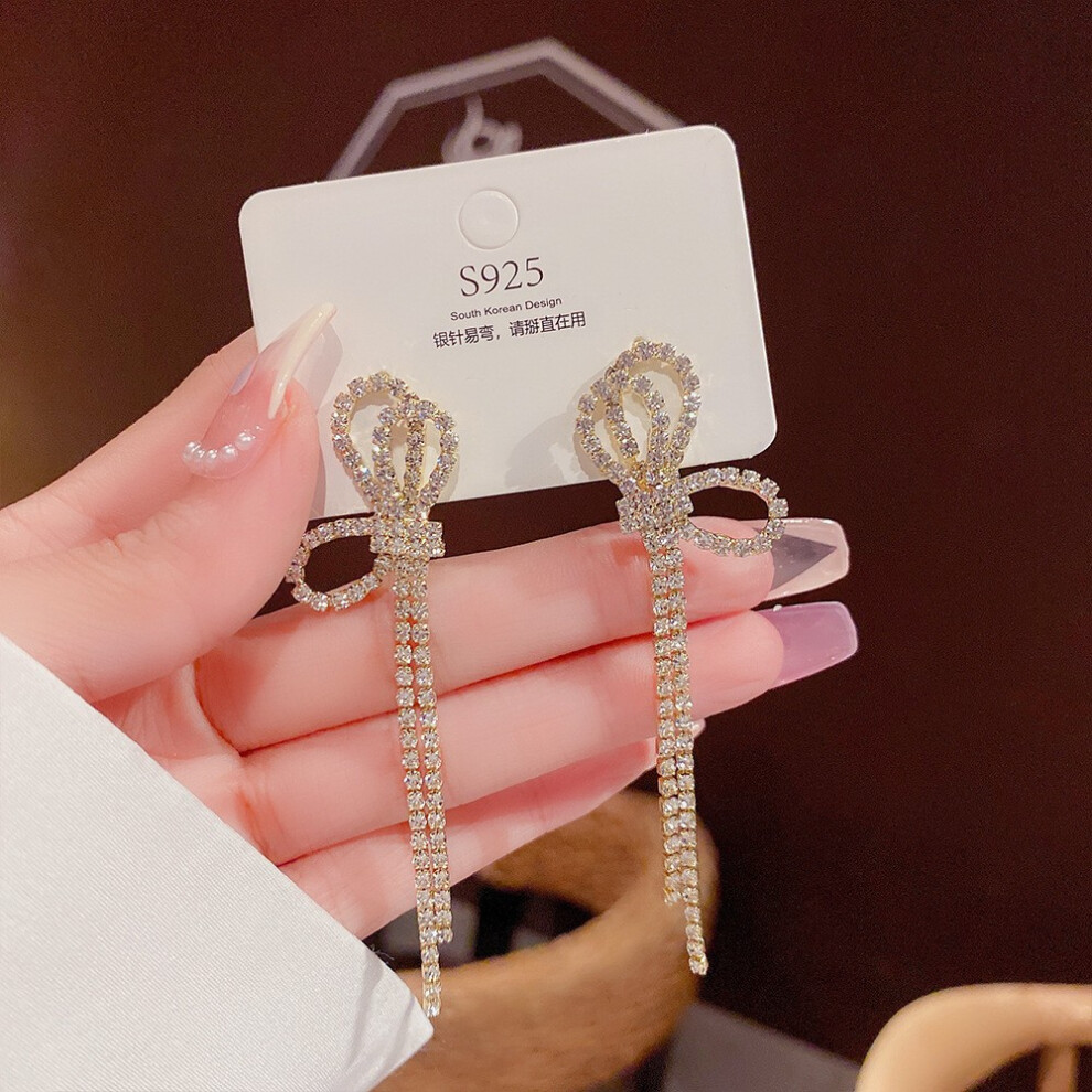 (E0146 Silver Needle) S925 silver needle fashion tassel earrings Korean high-end pearl earrings temperament earrings light luxury niche jewelry for wo