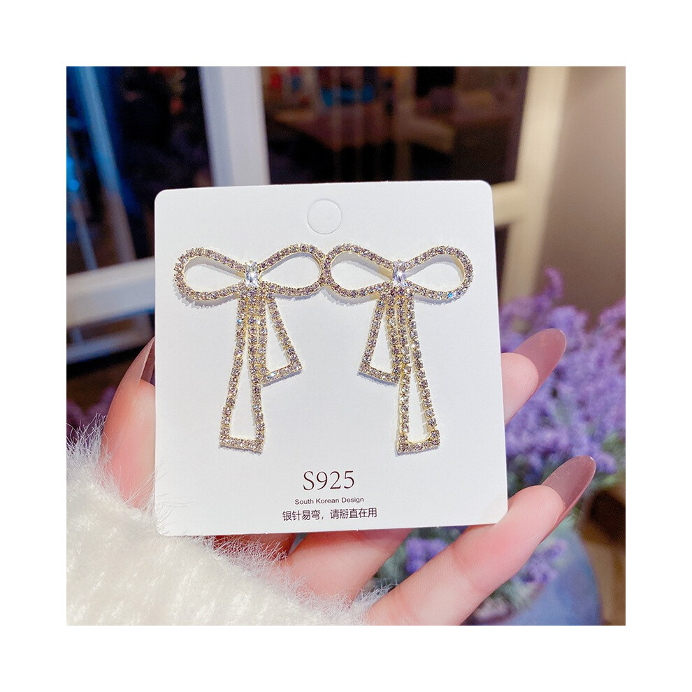 (E0070 Silver Needle) S925 silver needle fashion tassel earrings Korean high-end pearl earrings temperament earrings light luxury niche jewelry for wo