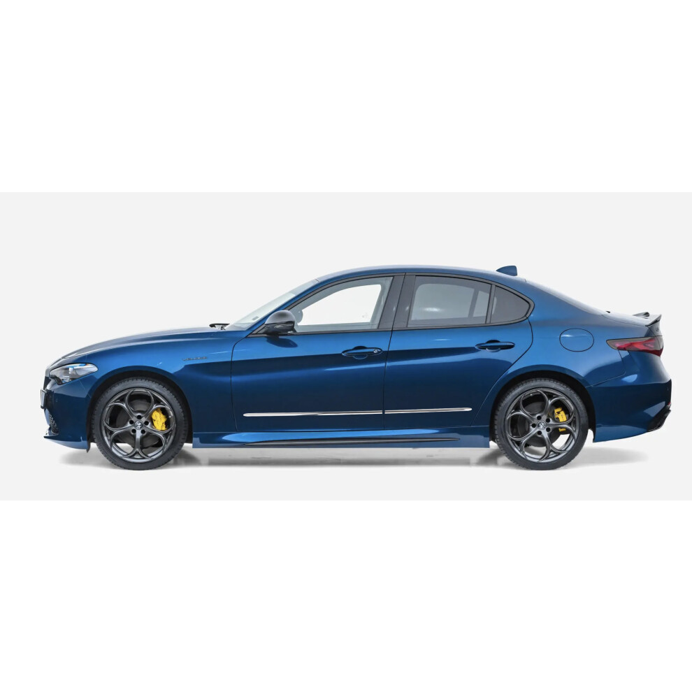 Alfa Romeo Giulia - Chrome Side Door Trim Strips 4135033705021