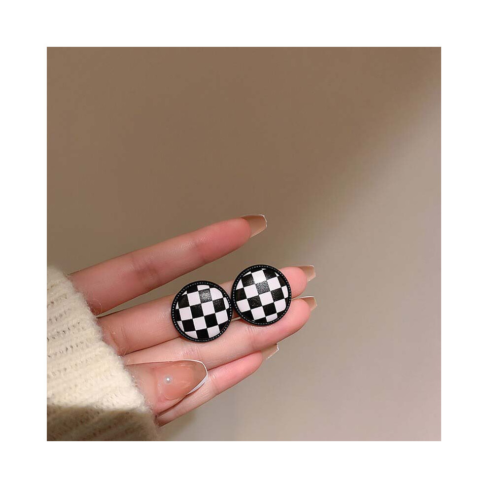 (96# silver needle - round - black and white plaid) Silver Needle French Baroque Pearl Flower Tassel Earrings Fashionable Versatile Earrings Temperame