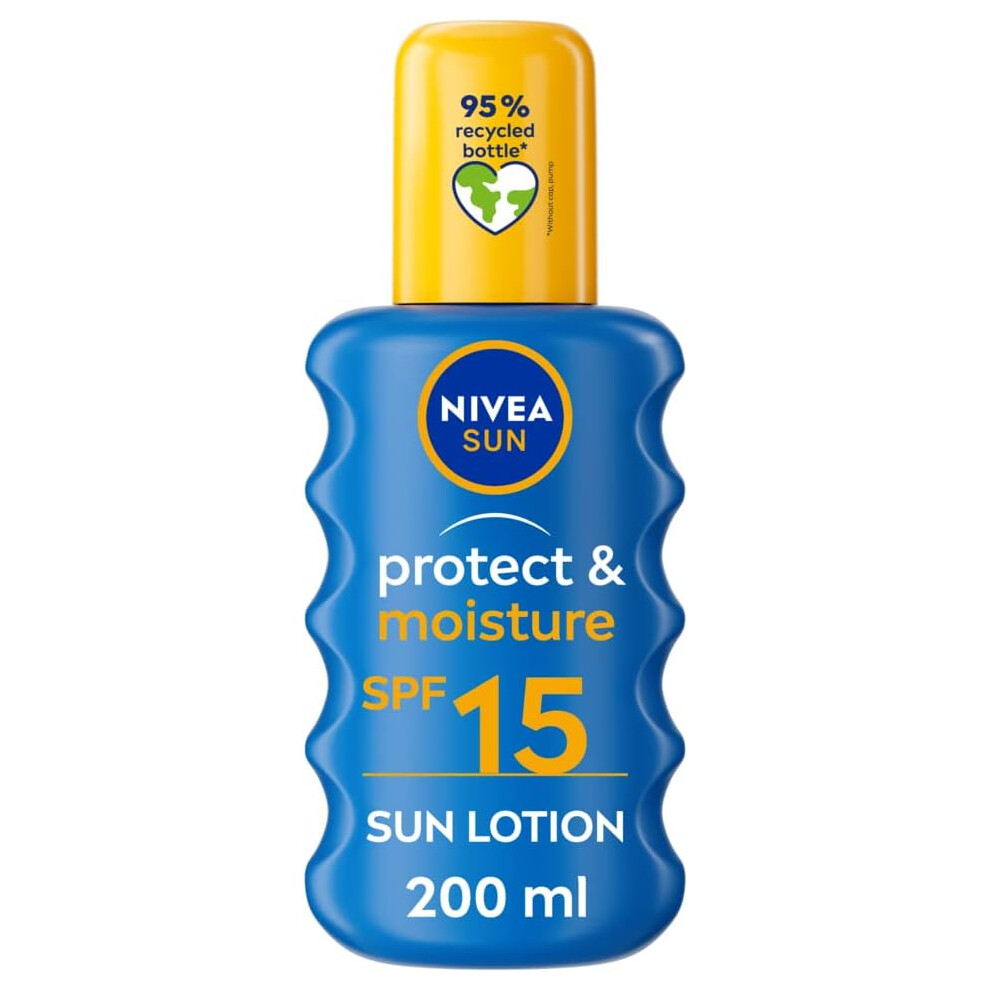 NIVEA SUN Protect & Moisture Sun Spray SPF 15 (200ml), Moisturising Suncream Spray with SPF 15, Highly Effective Sunscreen Providing Immediate