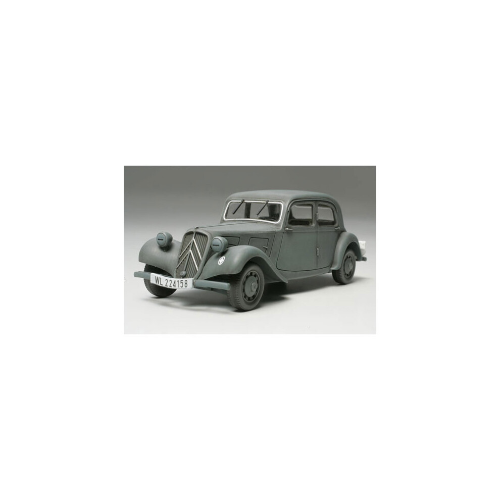 TAMIYA 32517 Citroen Traction IICV Staff Car 1:48 Military Model Kit