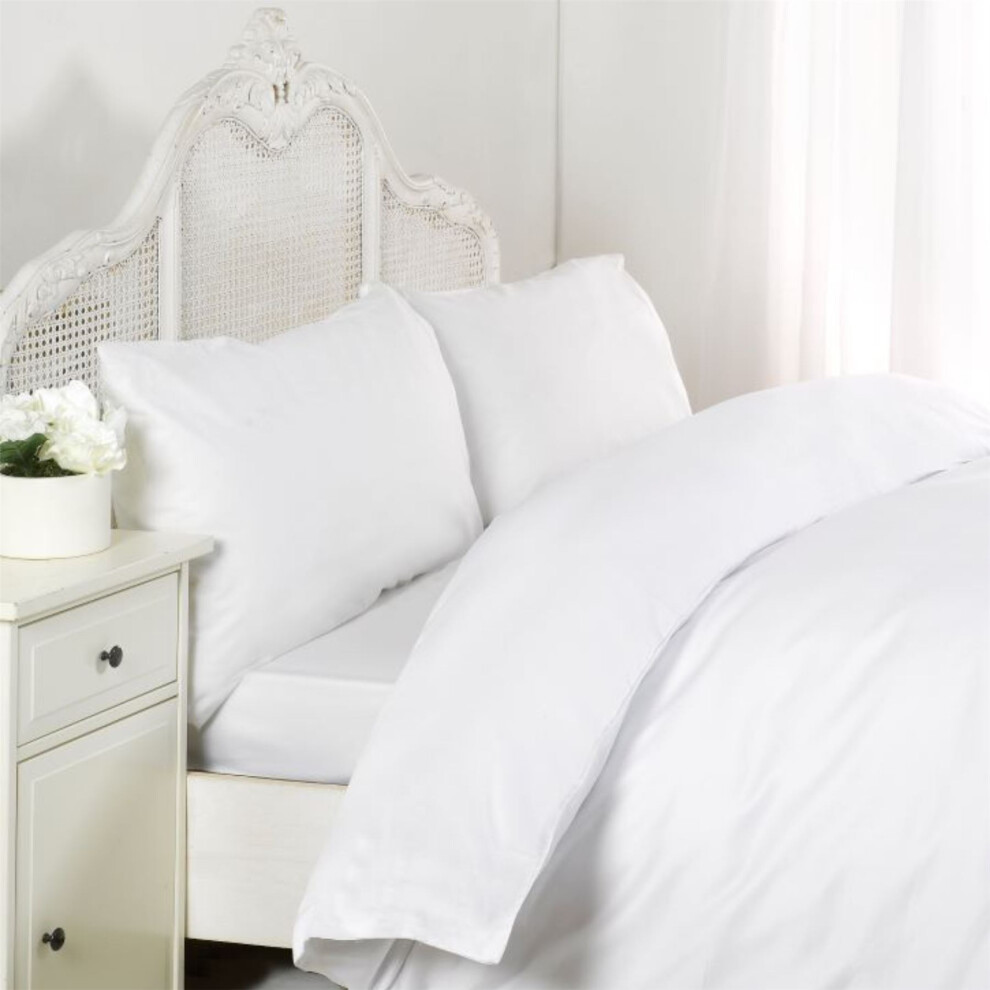 Kampala Hill (Single, White) 100% Egyptian Cotton Duvet Cover Set 200 Thread Count Bedding Pillowcase