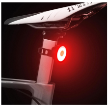 Bicykel Zadné Led koncové svetlo USB dobíjacie zadné svetlo pre bezpečnosť nočnej jazdy Výstražné stroboskopické svetlo pre