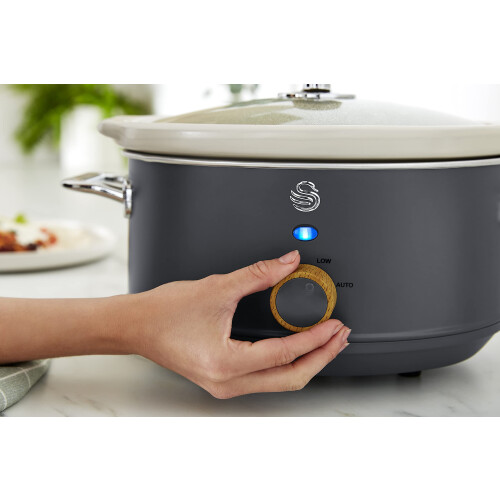 Swan Swan SF17021GRYN Nordic Slow Cooker with 3 Temperature Settings, Keep Warm Function, 3.5L, 200W, Grey 2