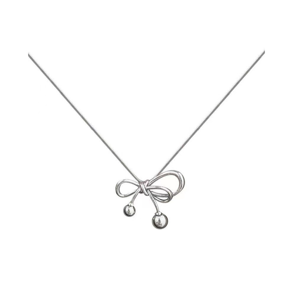 Women's necklaces