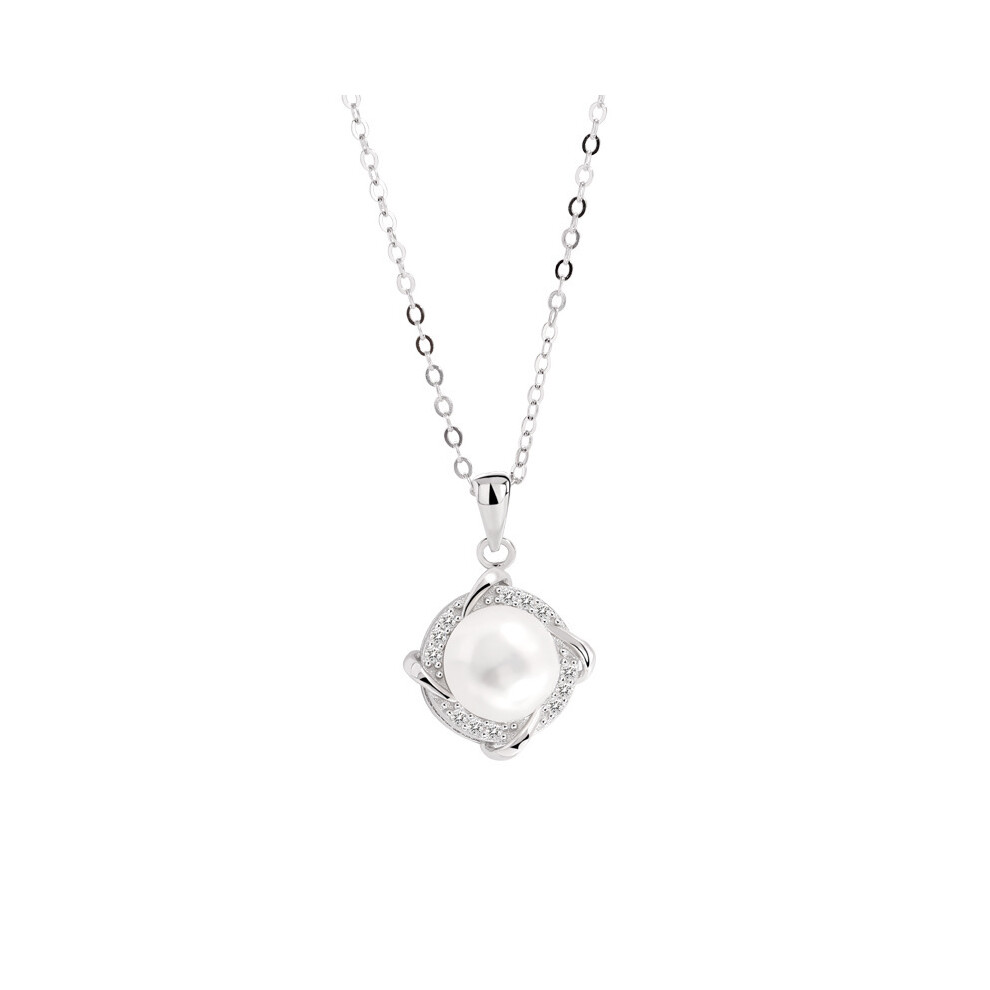Women's necklaces