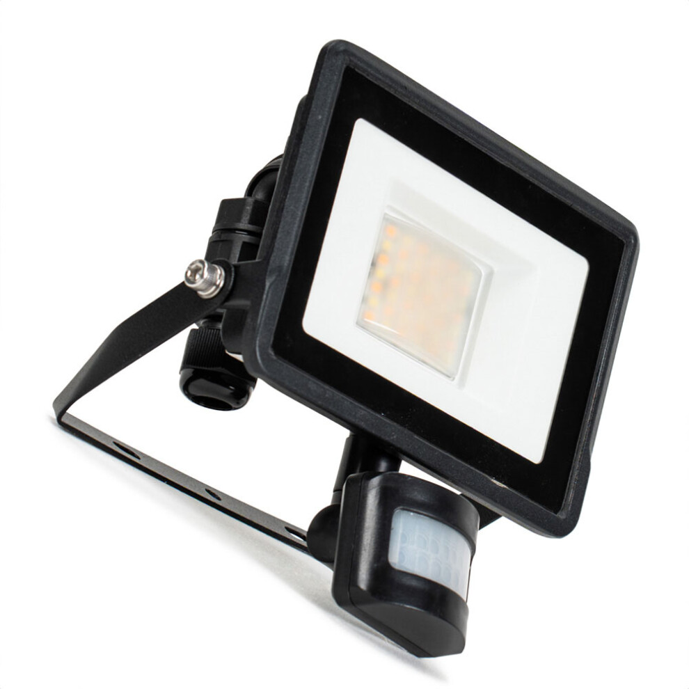 Smart Outdoor Security Floodlight 20W IP44 With App Control And PIR Motion Sensor