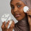 No7 Flawless Finish Loose Powder - Διαφανές - Πούδρα Μακιγιάζ για Όλους τους Τόνους Δέρματος 4