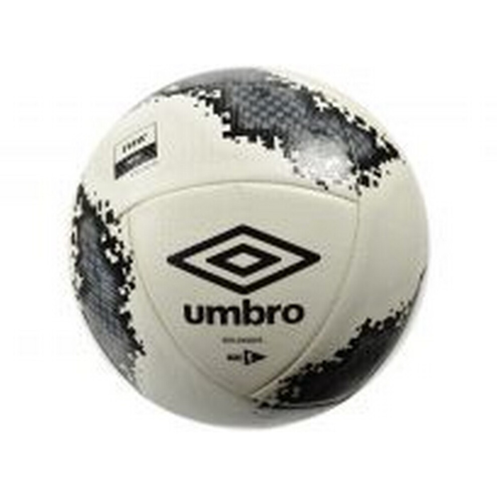 (4, Black/White) Umbro Neo Swerve Football