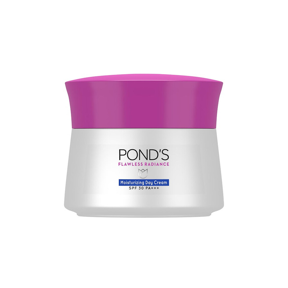 Pond's Flawless Radiance Moisturizing Day Cream With SPF 30 50 grams