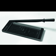 Vantage A4 Guillotine Black - Cutting Length 320mm